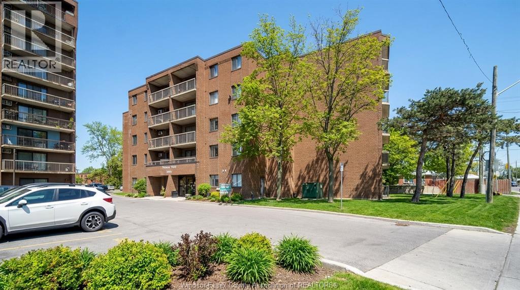 3950 WYANDOTTE STREET Unit# 105, Windsor, Ontario, N8Y1G5 — Photo 2