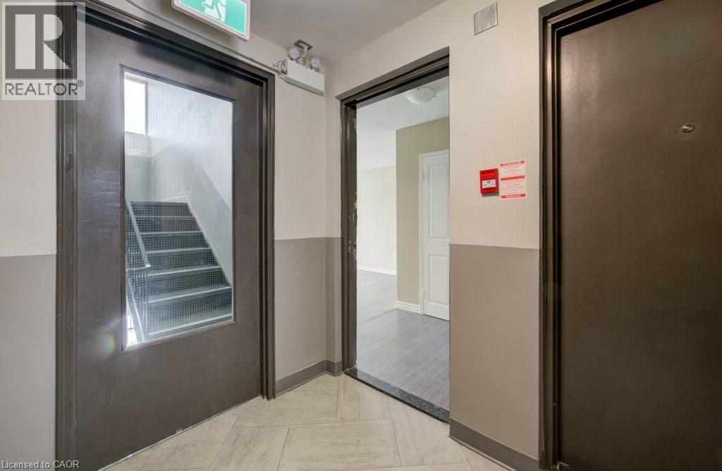 151 MARCONI Boulevard Unit# 1, London, Ontario, N5V1A6 — Photo 4