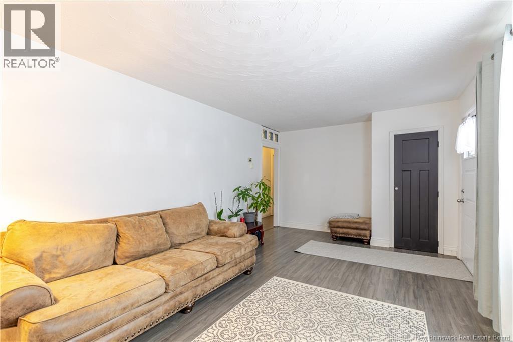 102 McMinniman Court - 5