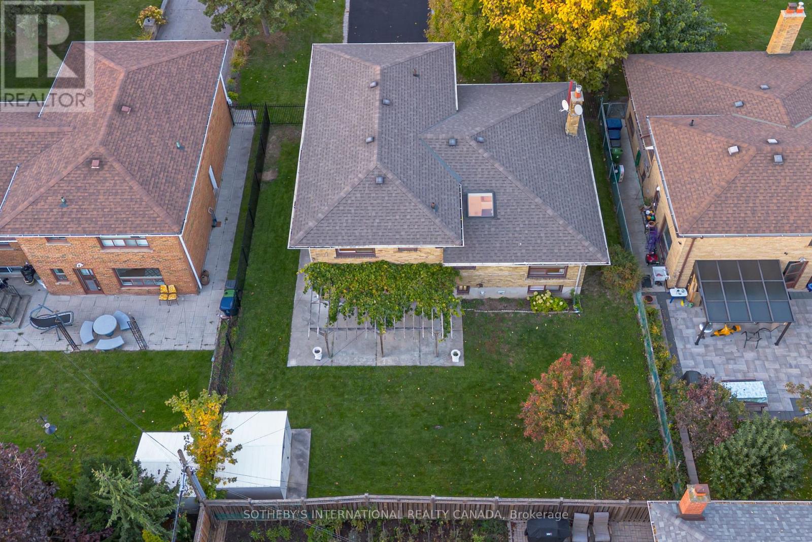 34 EUPHRASIA DRIVE - 36