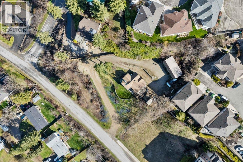 1321 10 Avenue NE - 13
