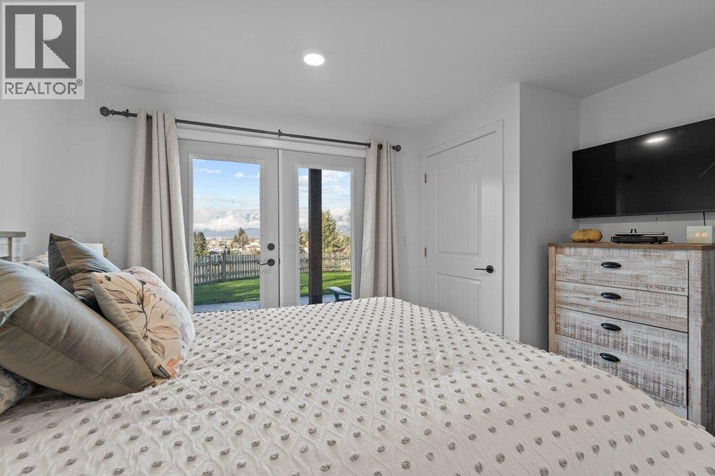 1321 10 Avenue NE - 16