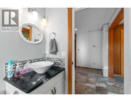 1321 10 Avenue Ne, Salmon Arm, BC V1E2V6 Photo 29