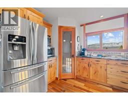 1321 10 Avenue Ne, Salmon Arm, BC V1E2V6 Photo 41