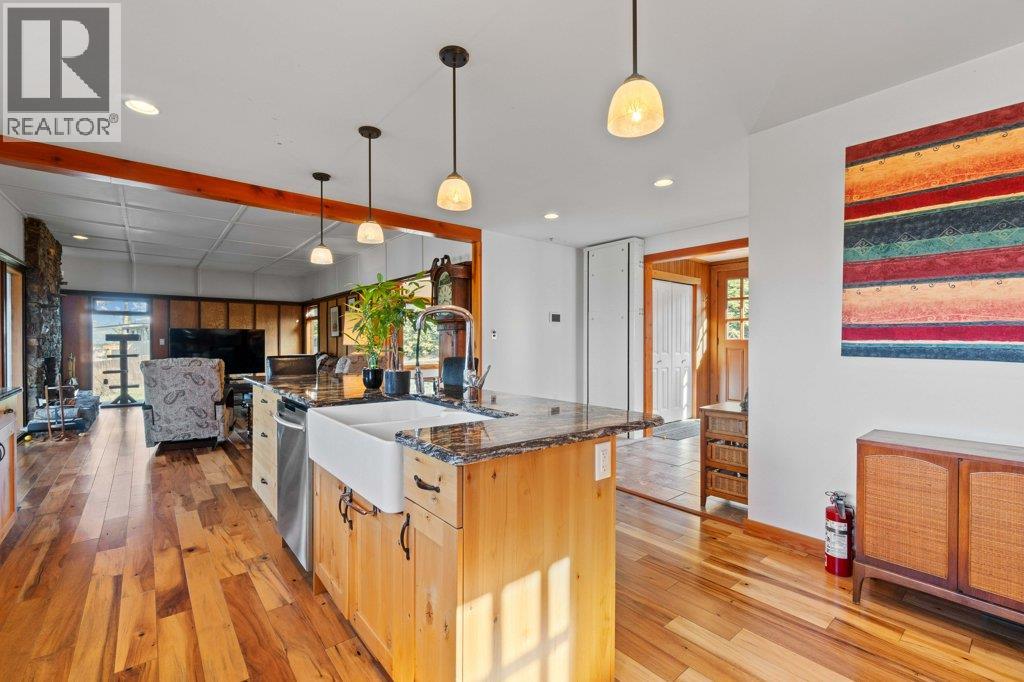 1321 10 Avenue NE - 37