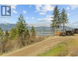 1321 10 Avenue Ne, Salmon Arm, BC V1E2V6 Photo 74