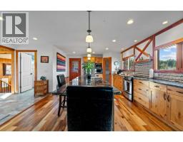 1321 10 Avenue Ne, Salmon Arm, BC V1E2V6 Photo 32