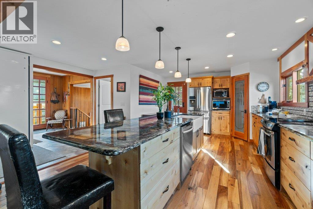 1321 10 Avenue NE - 33
