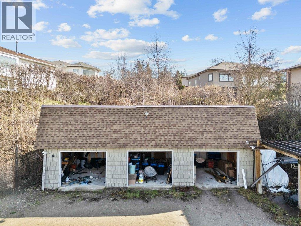 1321 10 Avenue NE - 93