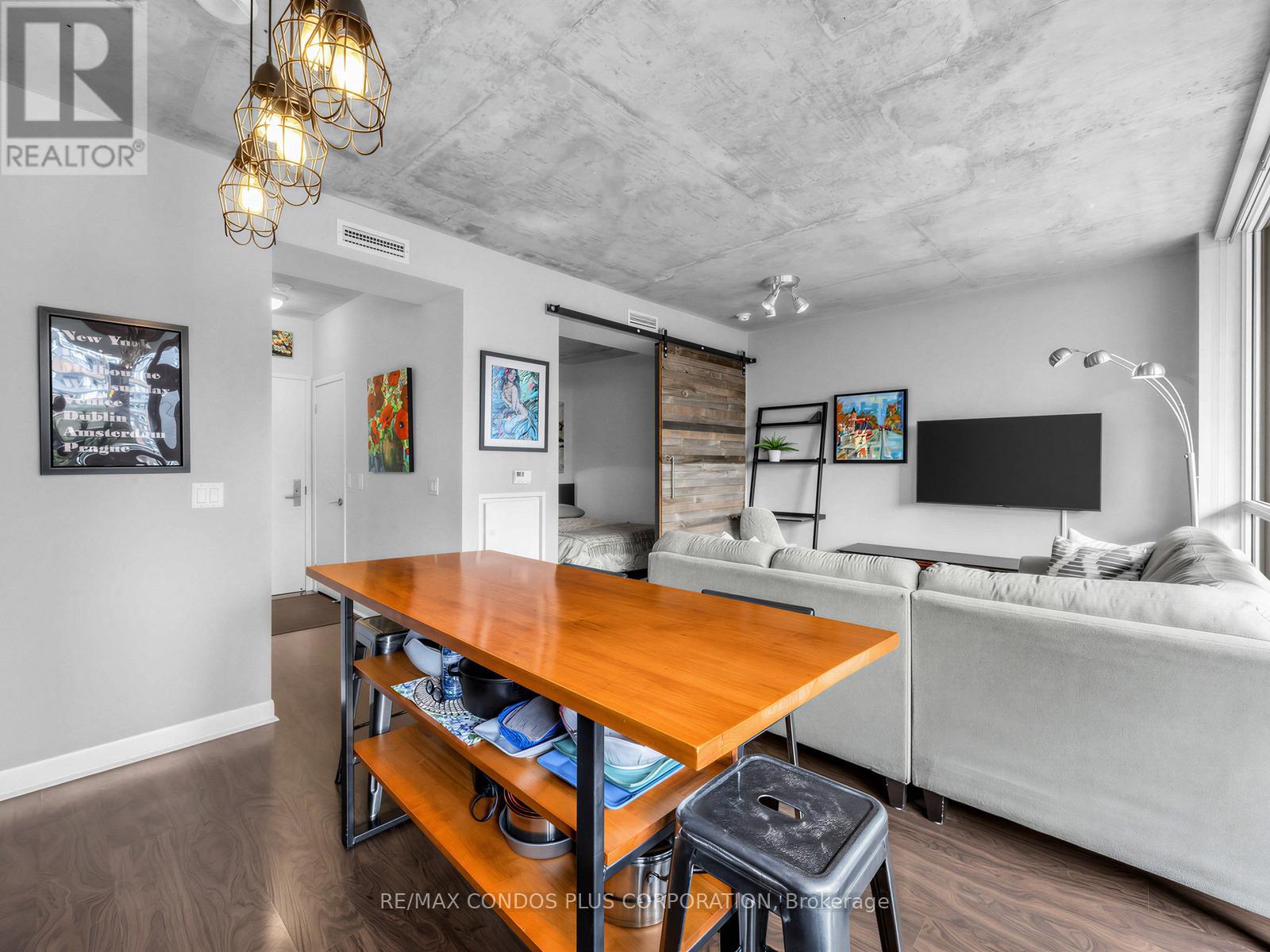 #412 478 KING STREET W - 12