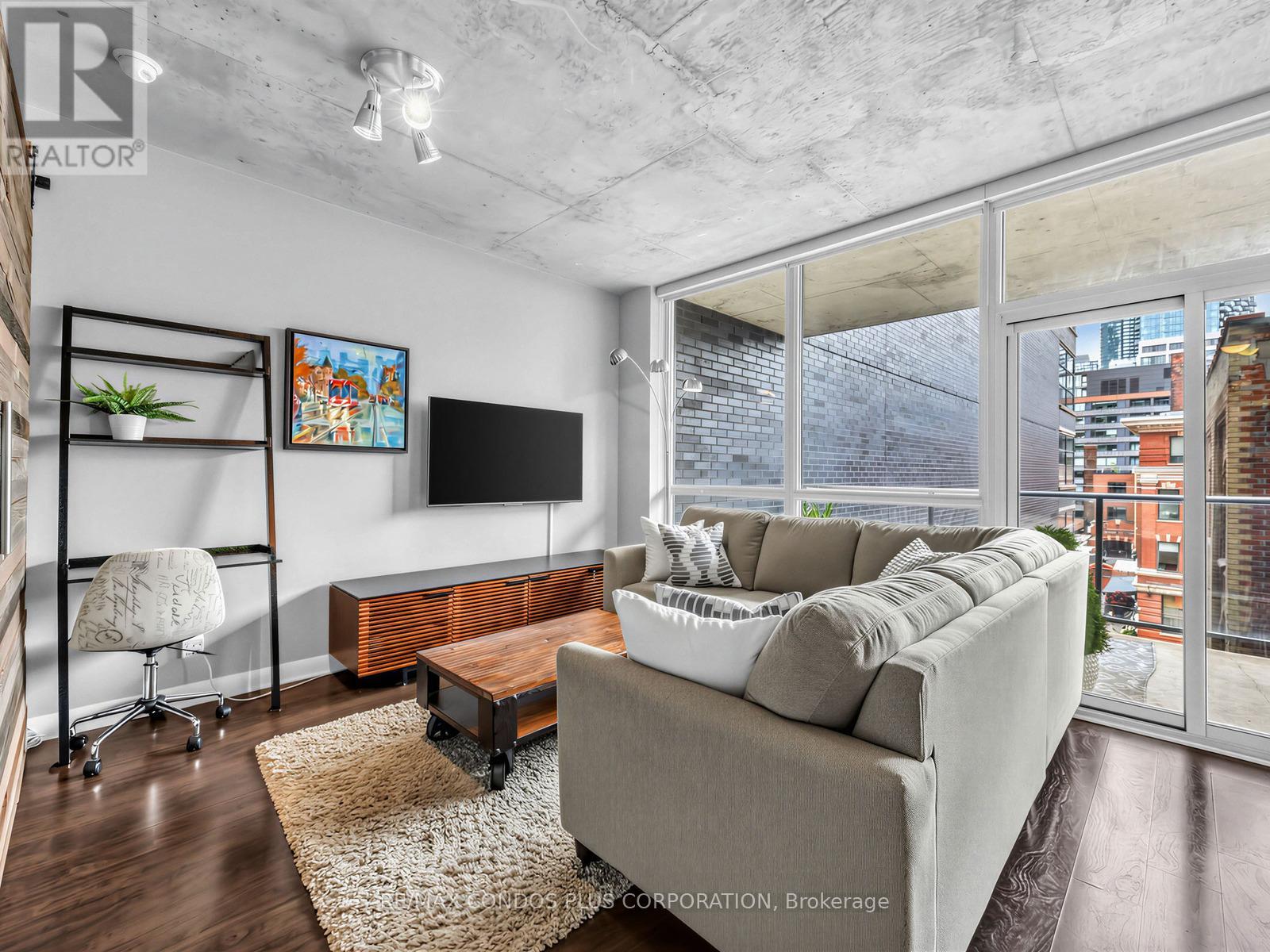 #412 478 KING STREET W - 14