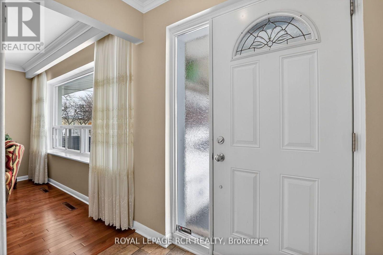 6 AILSA CRAIG COURT - 6