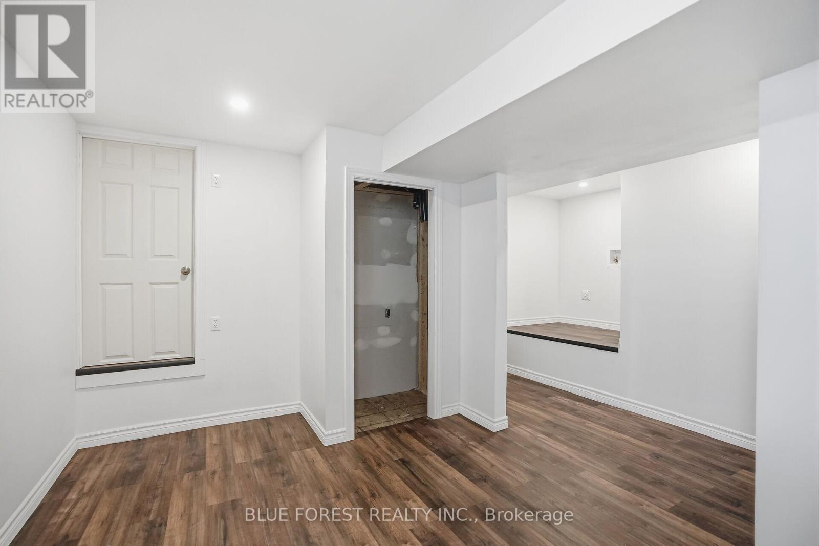 178 THOMPSON ROAD - 22