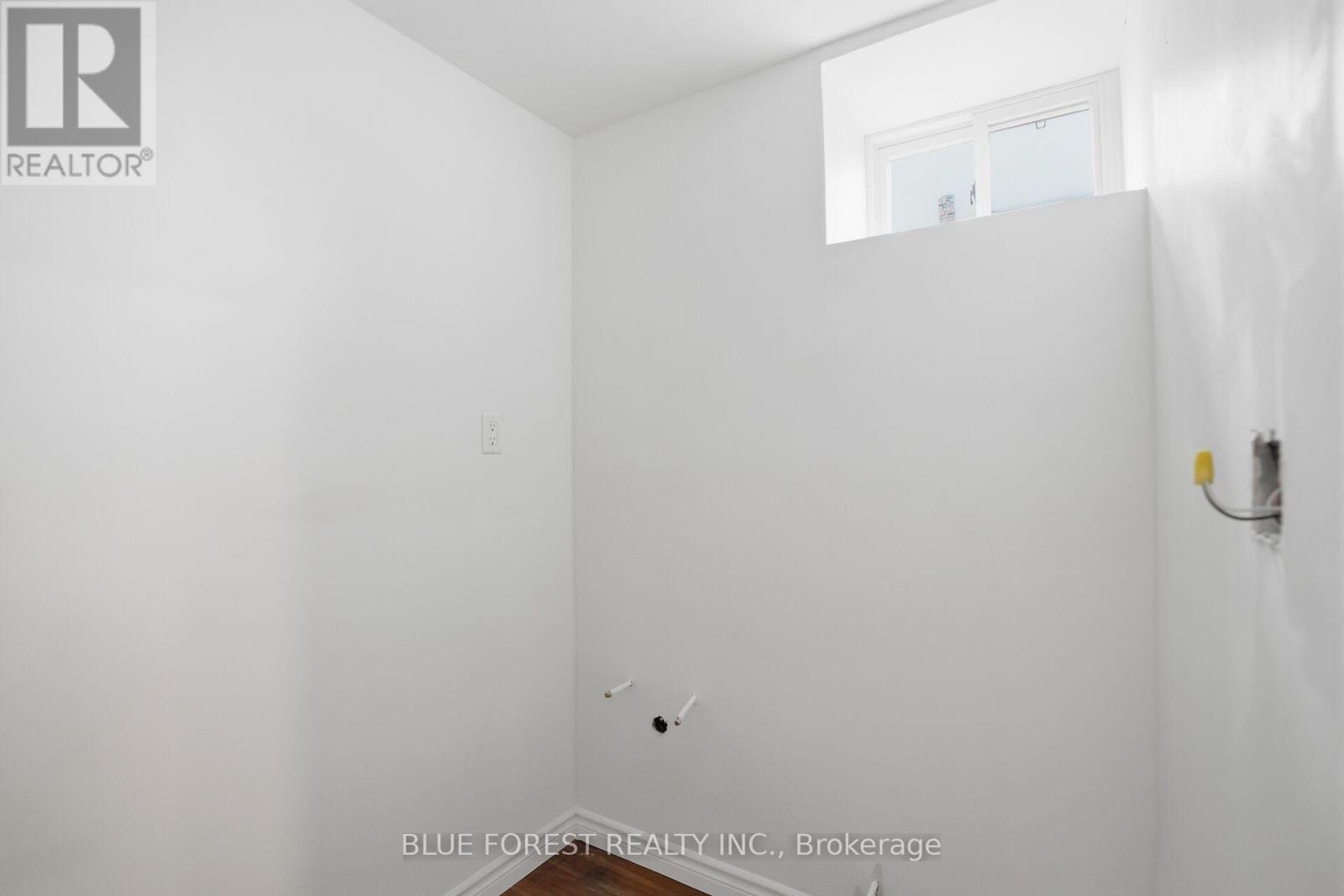 178 THOMPSON ROAD - 23