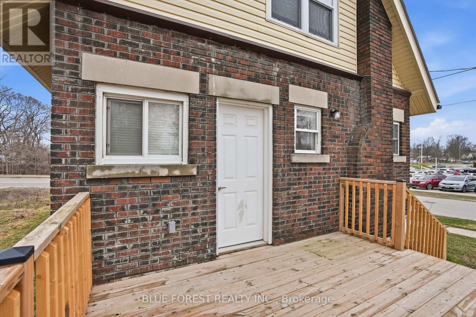 178 THOMPSON ROAD - 27