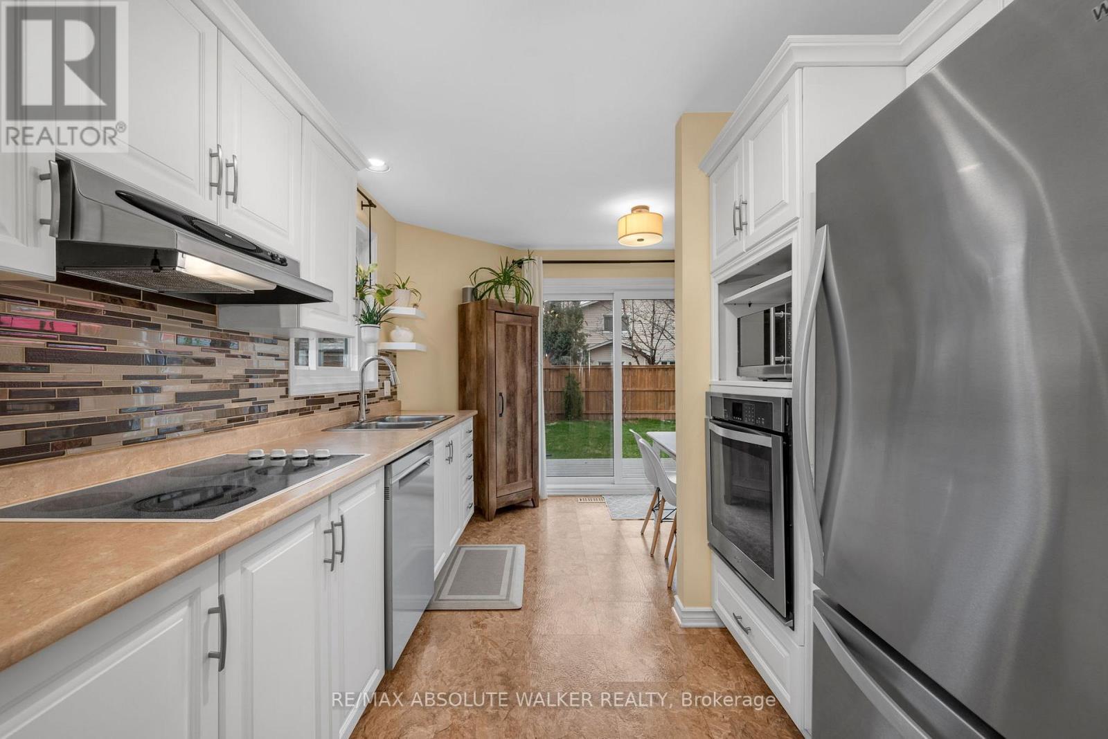 671 MATHIEU WAY - 11