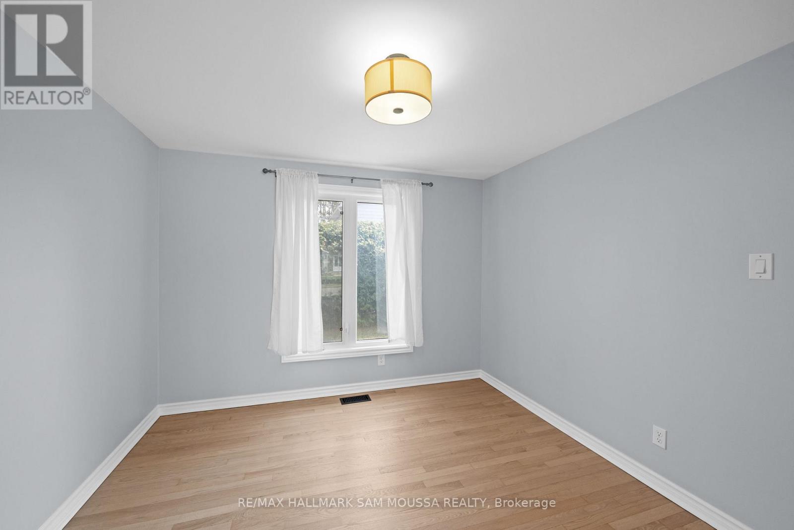 2750 CONSUL AVENUE - 10