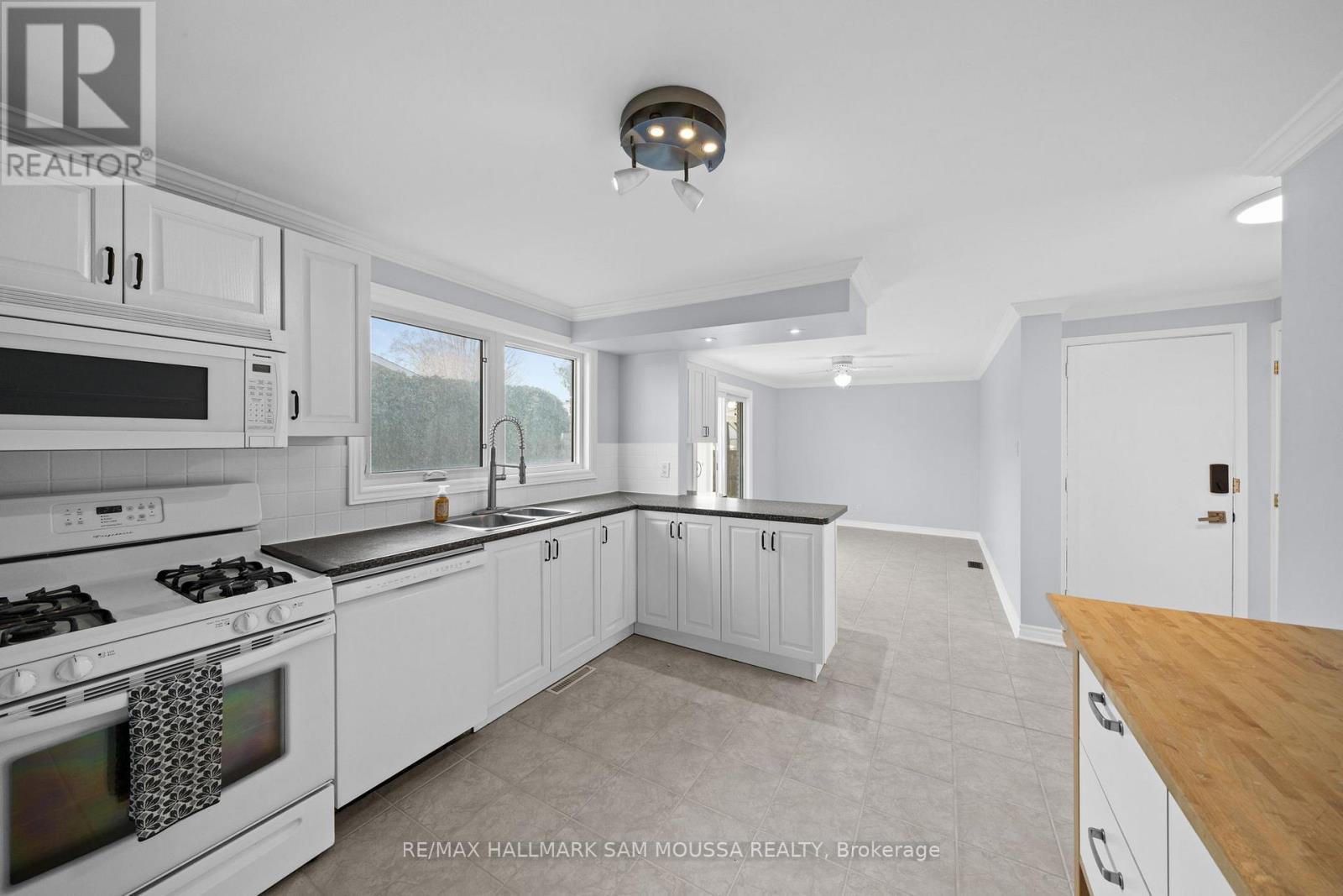 2750 CONSUL AVENUE - 14