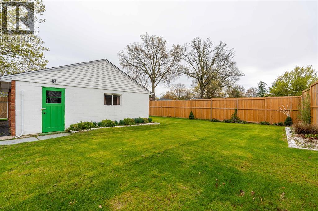 1003 MICHIGAN AVENUE - 32