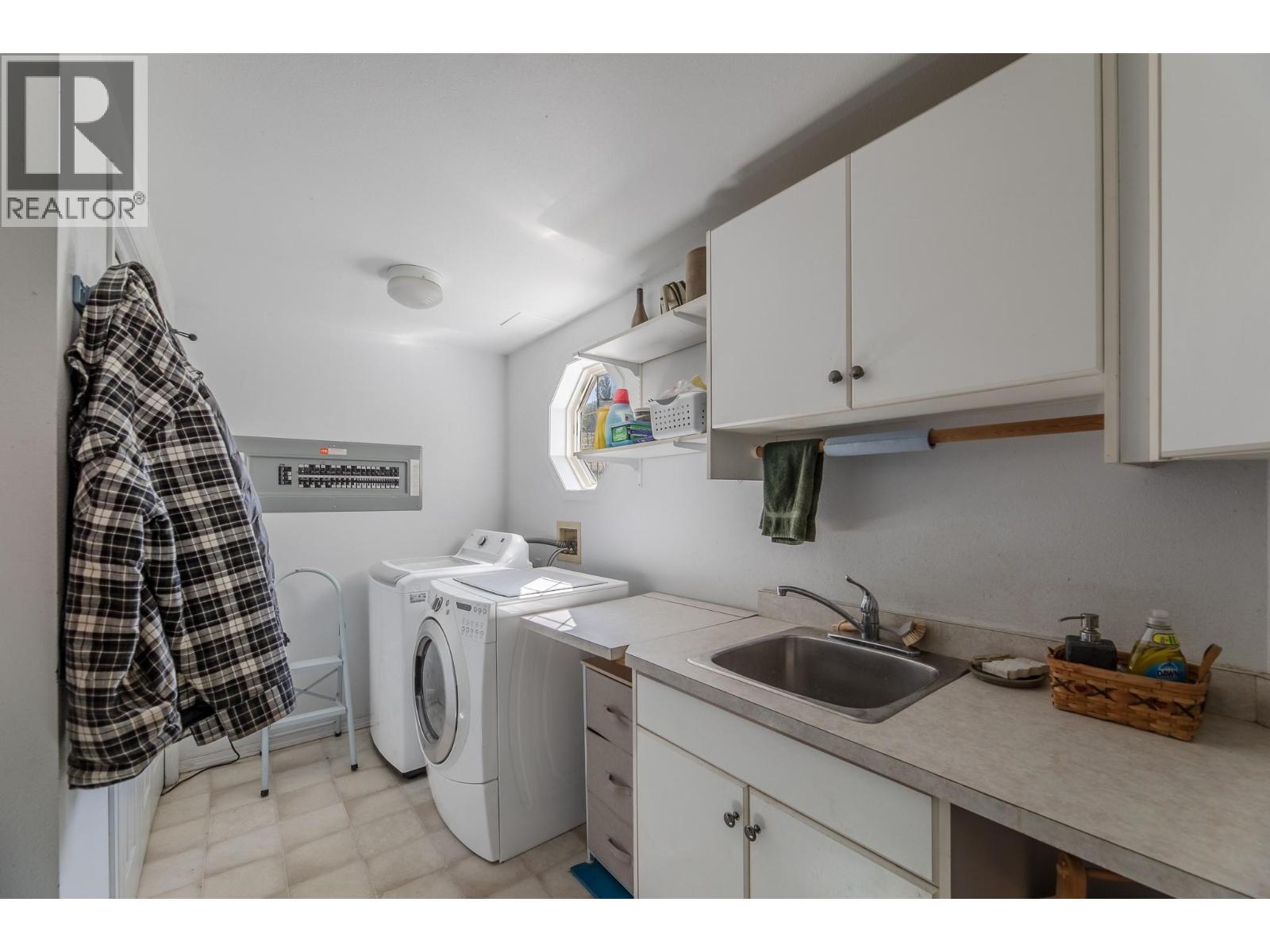 8405 104th Avenue, Osoyoos