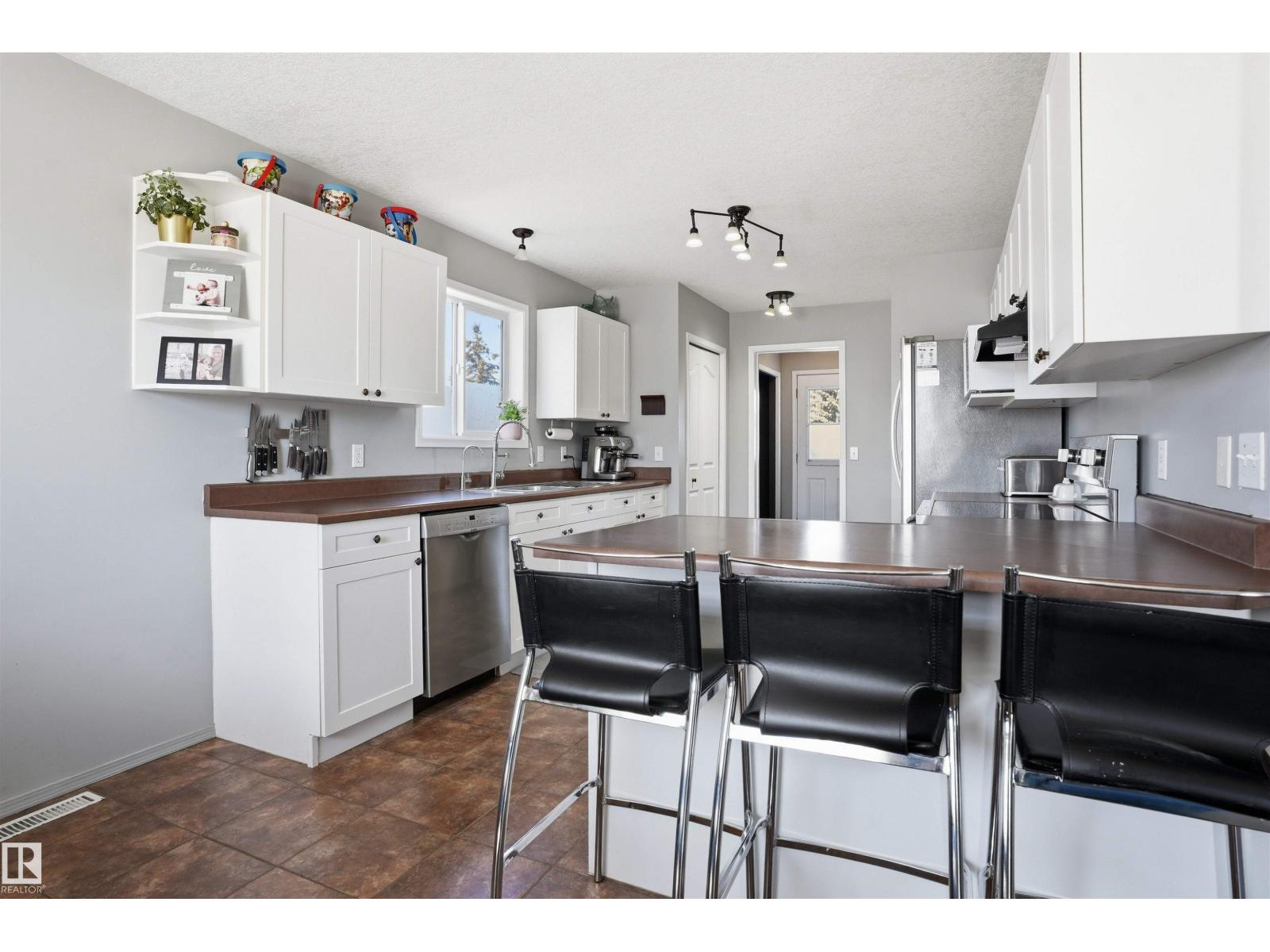 112 BROOKVIEW WY, Stony Plain