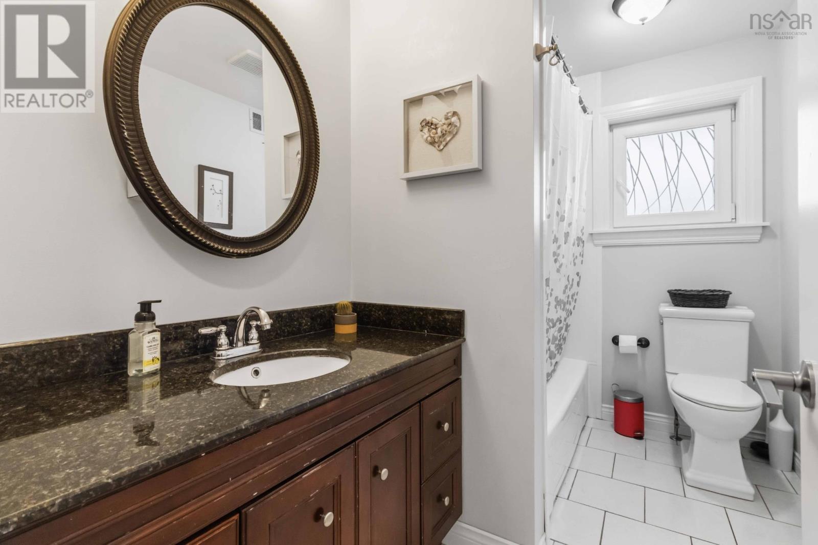 Property 19 of 41 of 7A Short Street