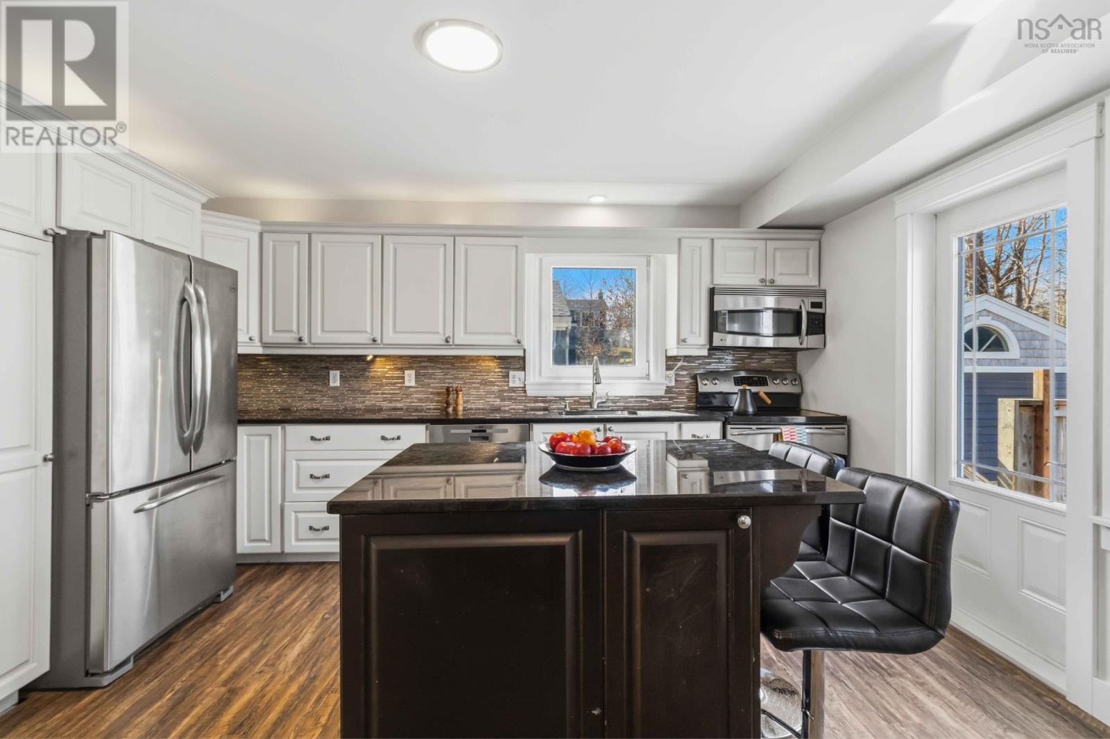 Property 9 of 41 of 7A Short Street