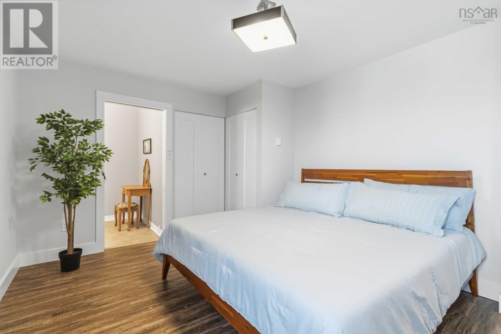 Property 16 of 41 of 7A Short Street