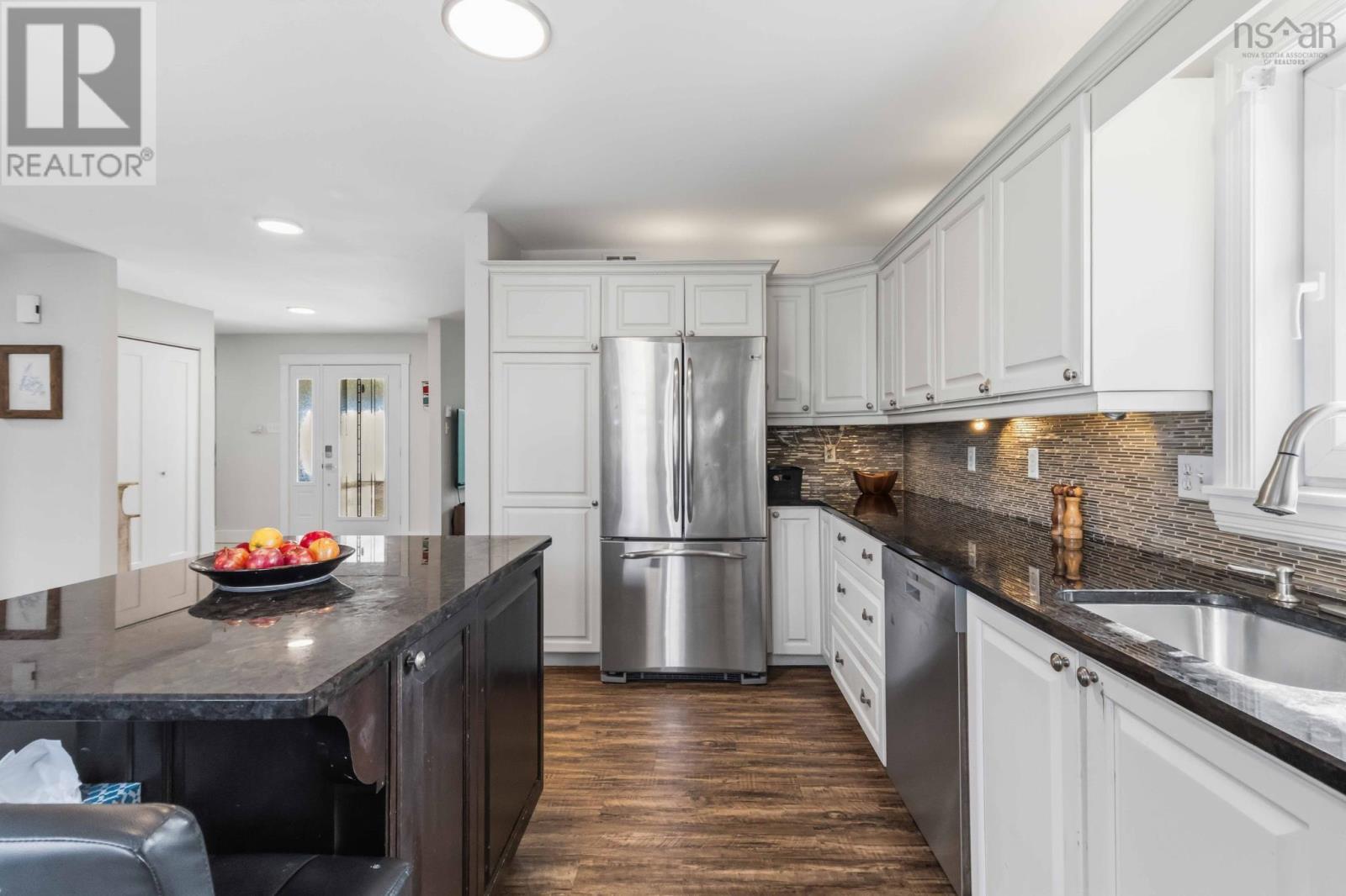 Property 10 of 41 of 7A Short Street