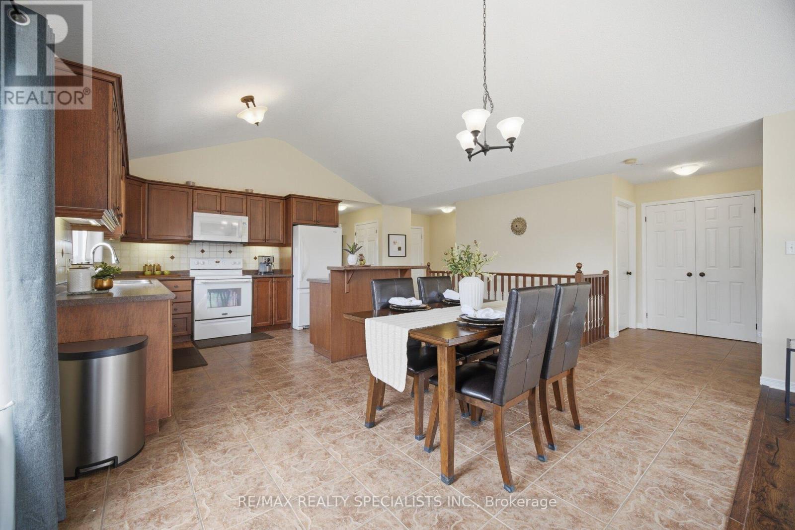 650 REID CRESCENT - 15