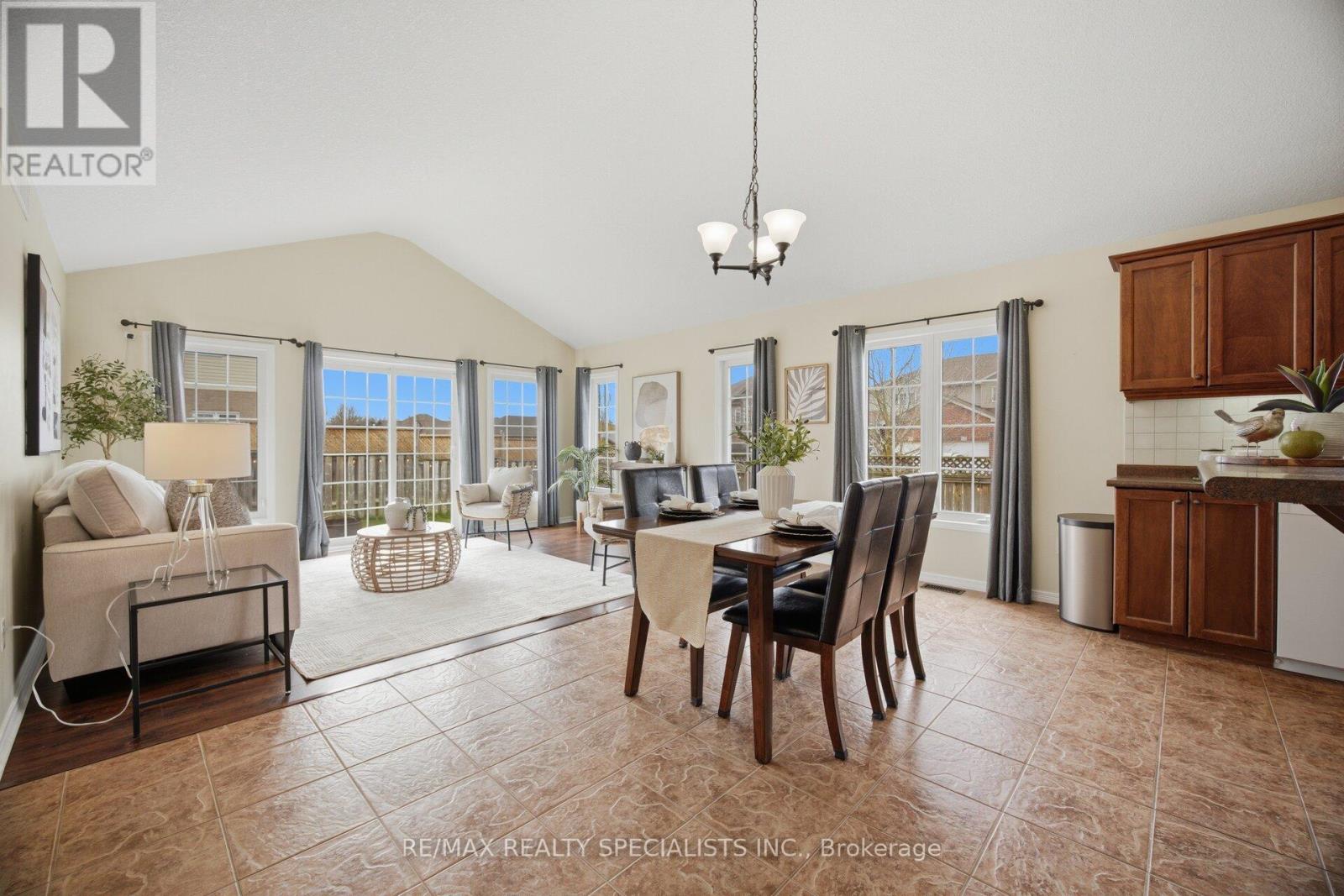 650 REID CRESCENT - 16