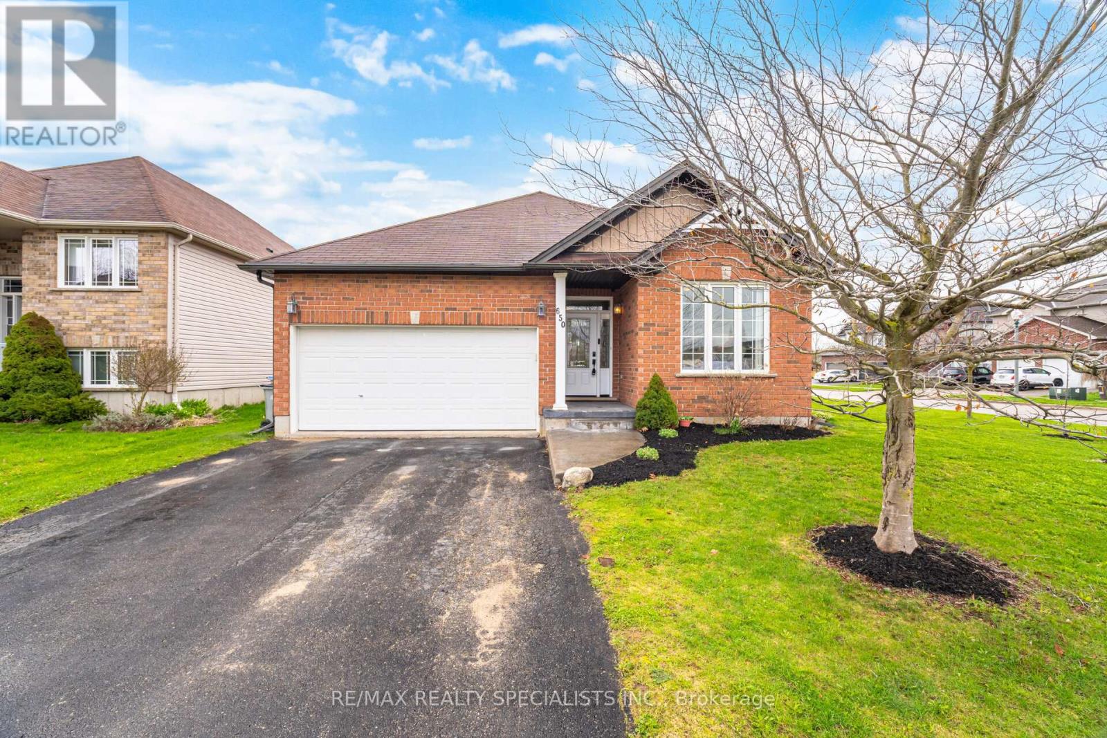 650 REID CRESCENT - 2
