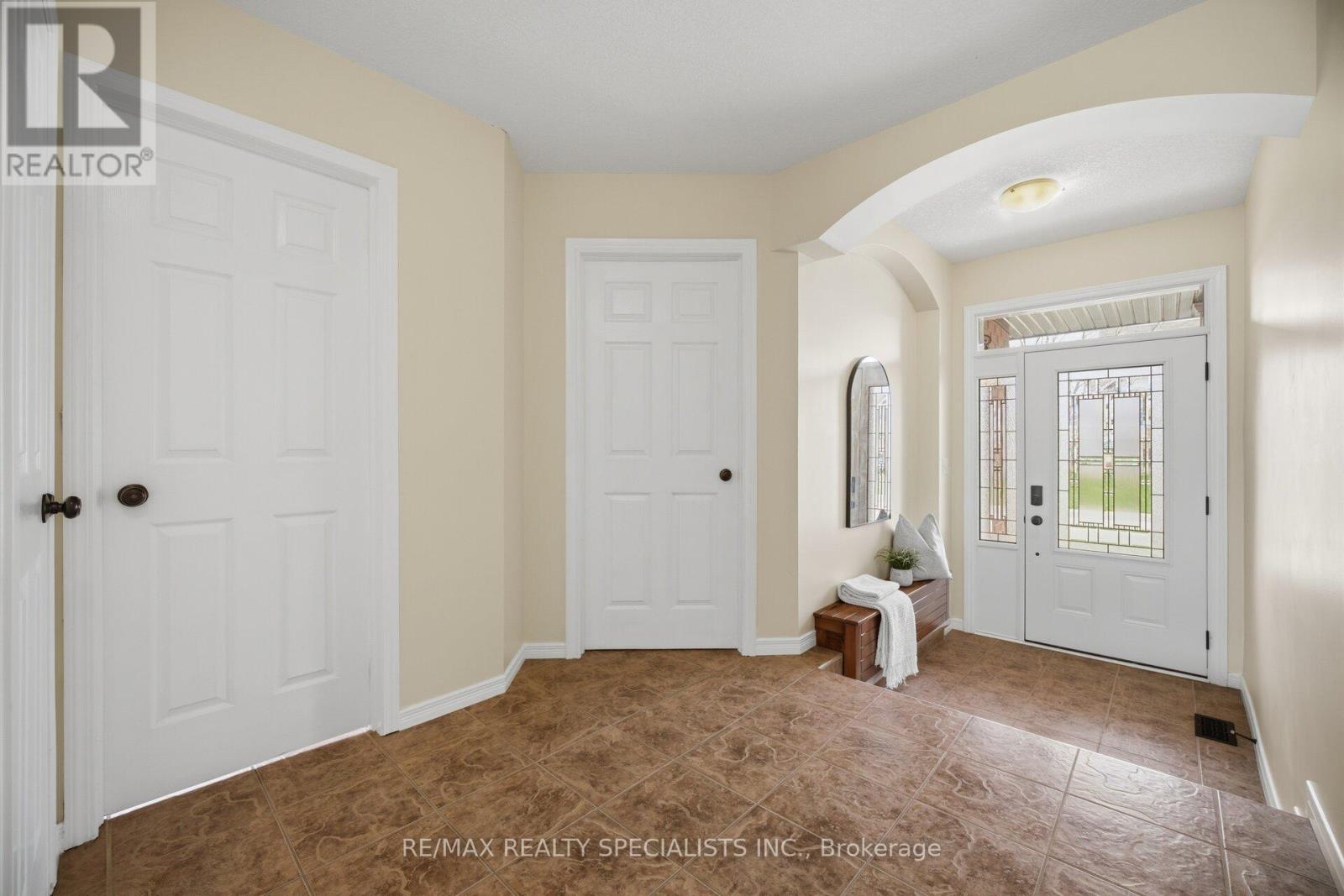 650 REID CRESCENT - 20