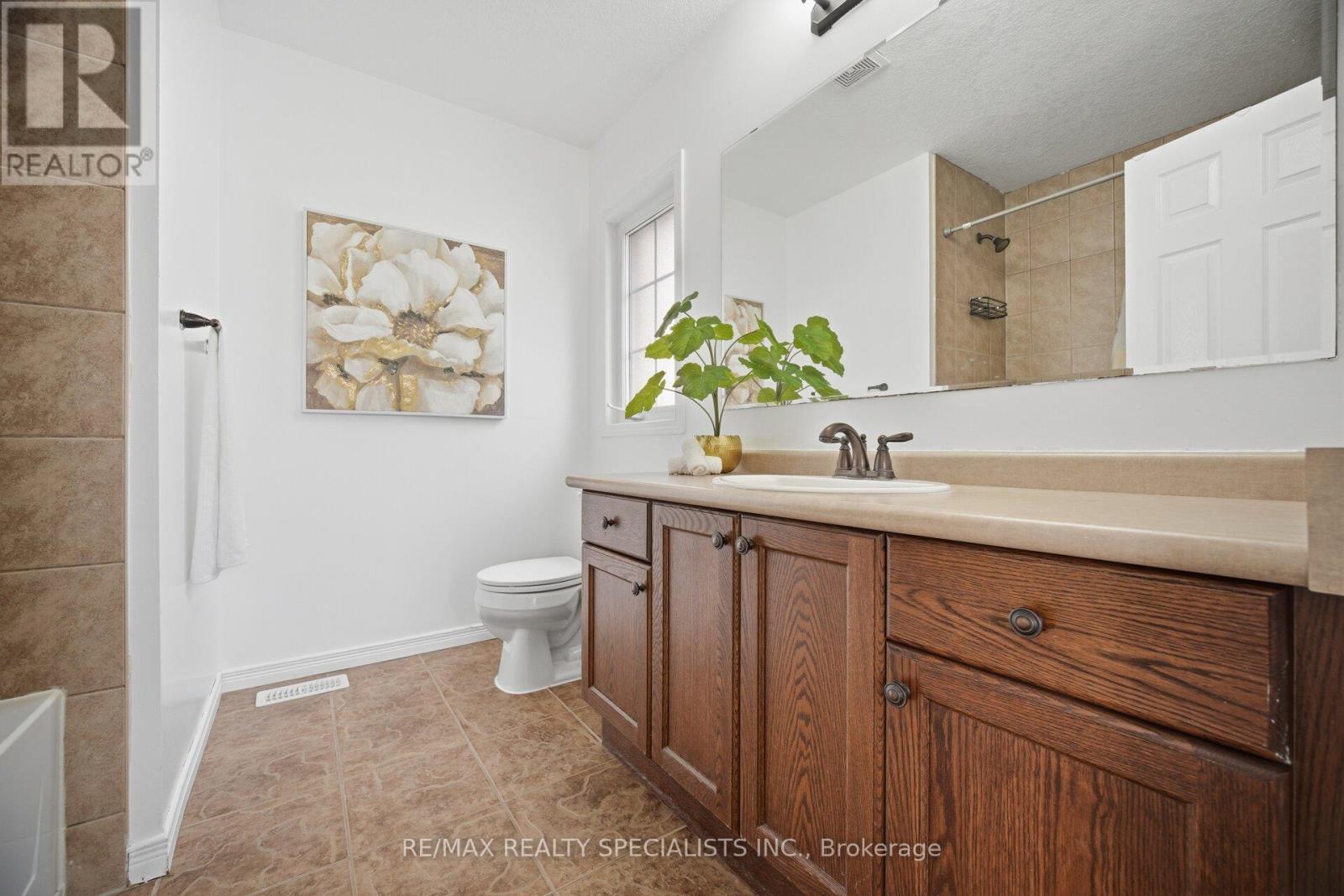 650 REID CRESCENT - 25