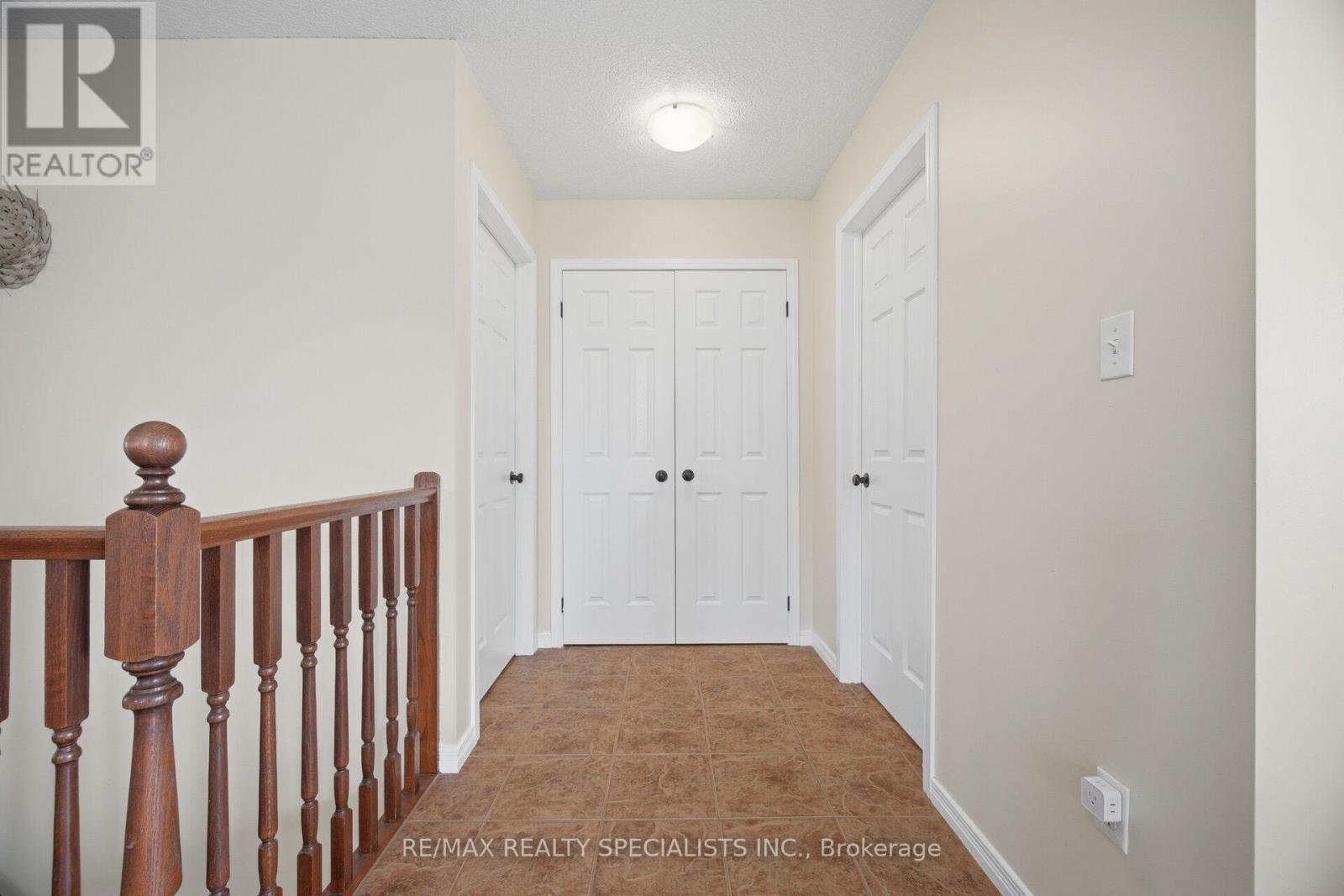 650 REID CRESCENT - 27