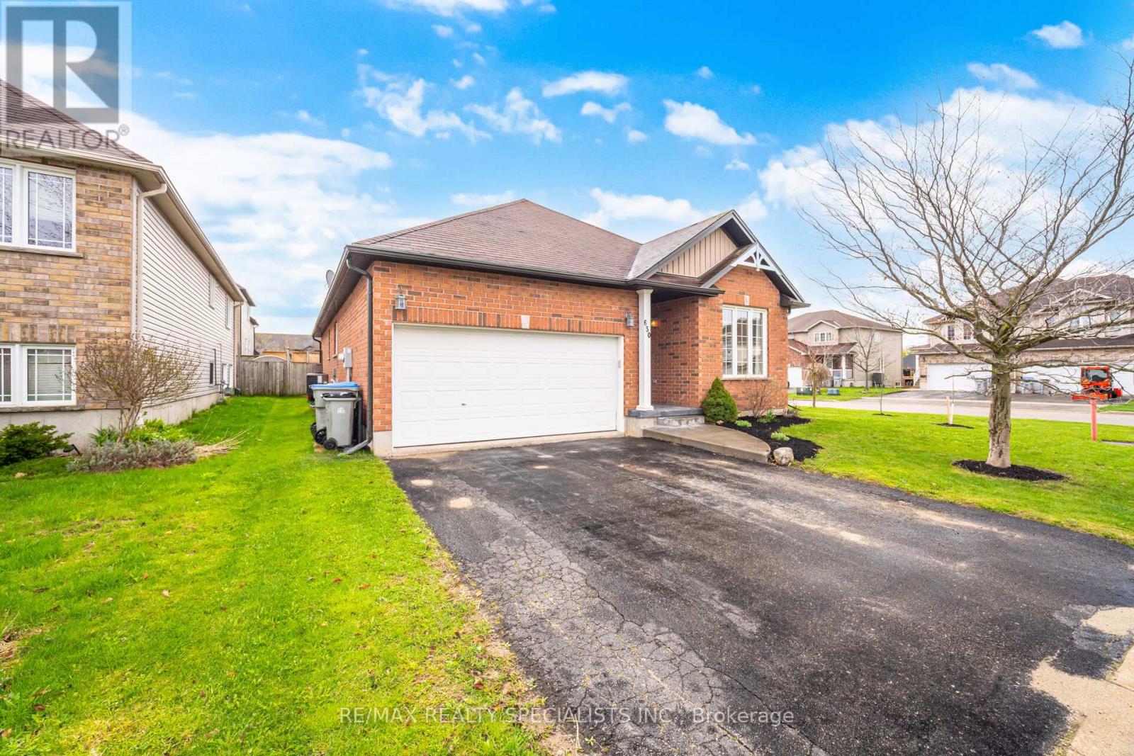 650 REID CRESCENT - 3