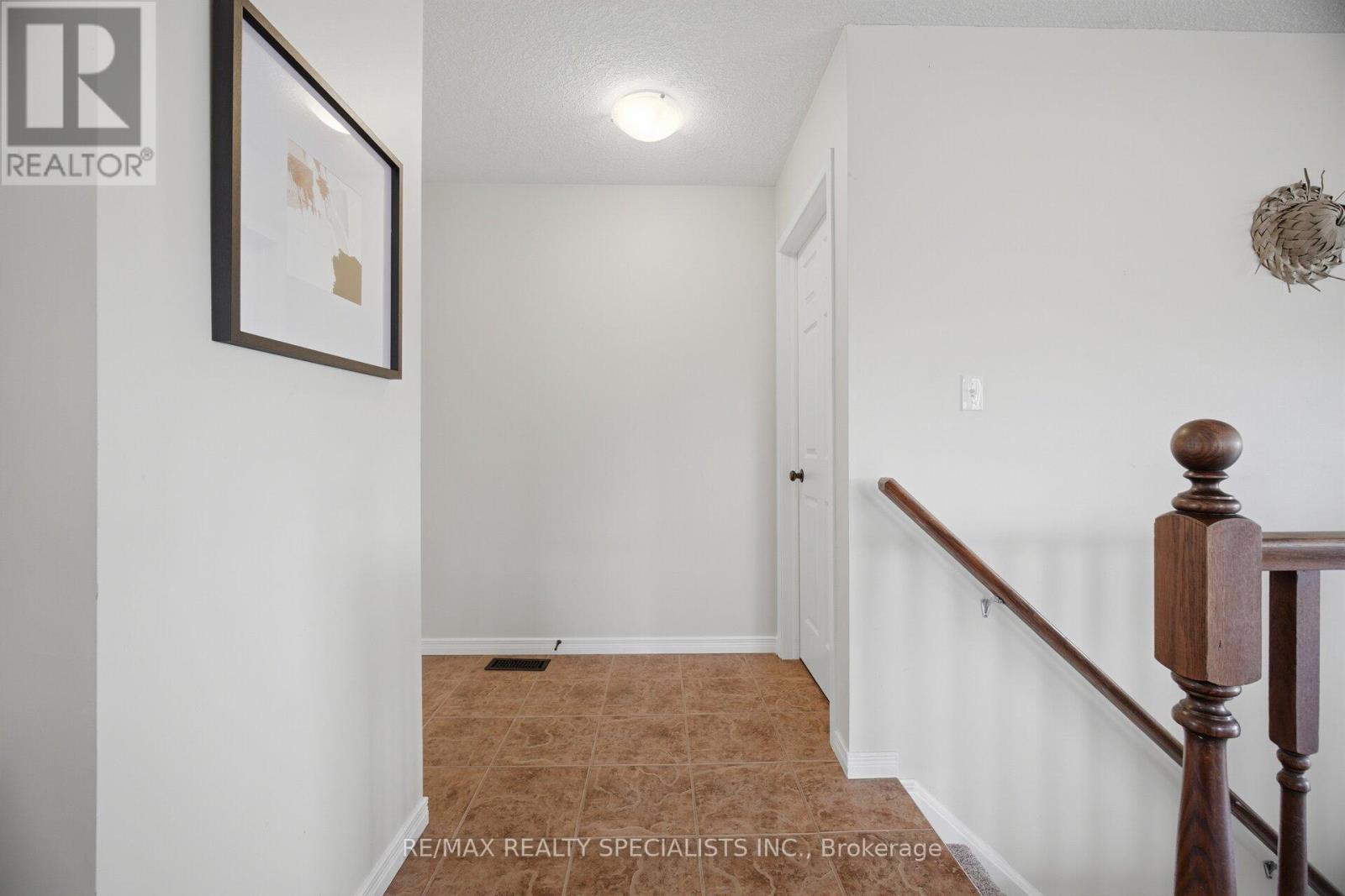 650 REID CRESCENT - 30