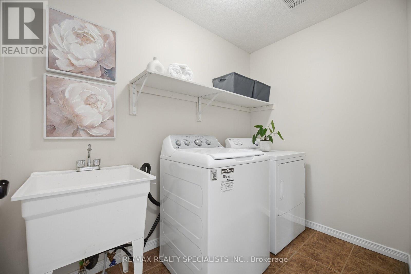 650 REID CRESCENT - 45