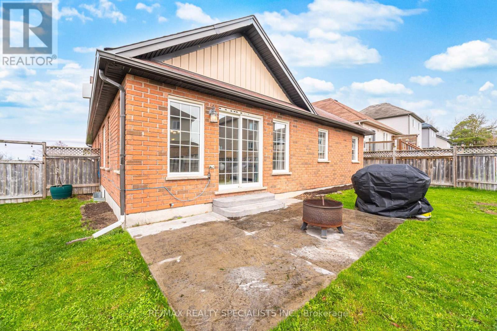 650 REID CRESCENT - 47