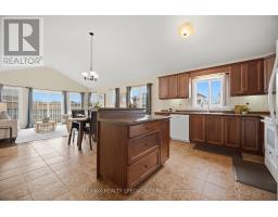 Kitchen - 650 Reid Crescent, North Perth, ON N4W0A1 Photo 9