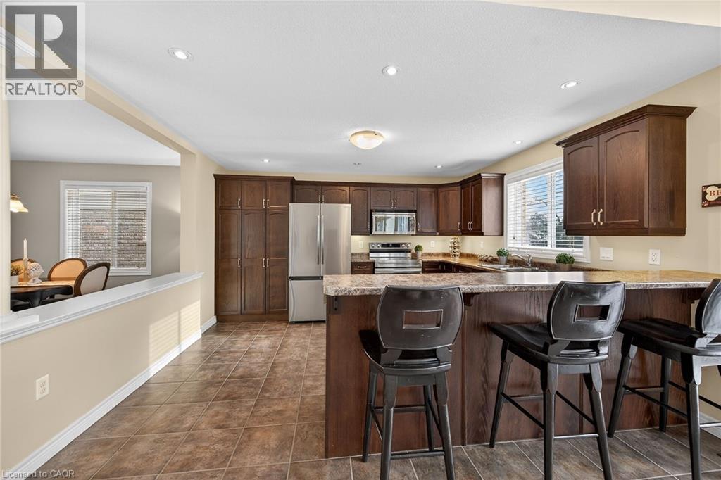 25 SOUTHWOOD Crescent, Caledonia, Ontario, N3W0A6 — Photo 13