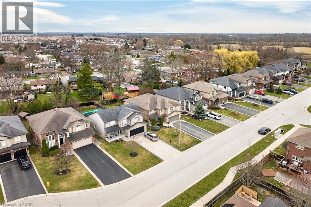25 SOUTHWOOD Crescent - 42