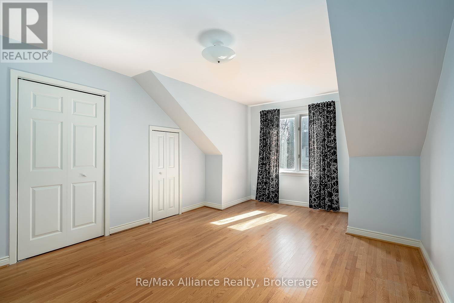 283 SPRUCE STREET - 24