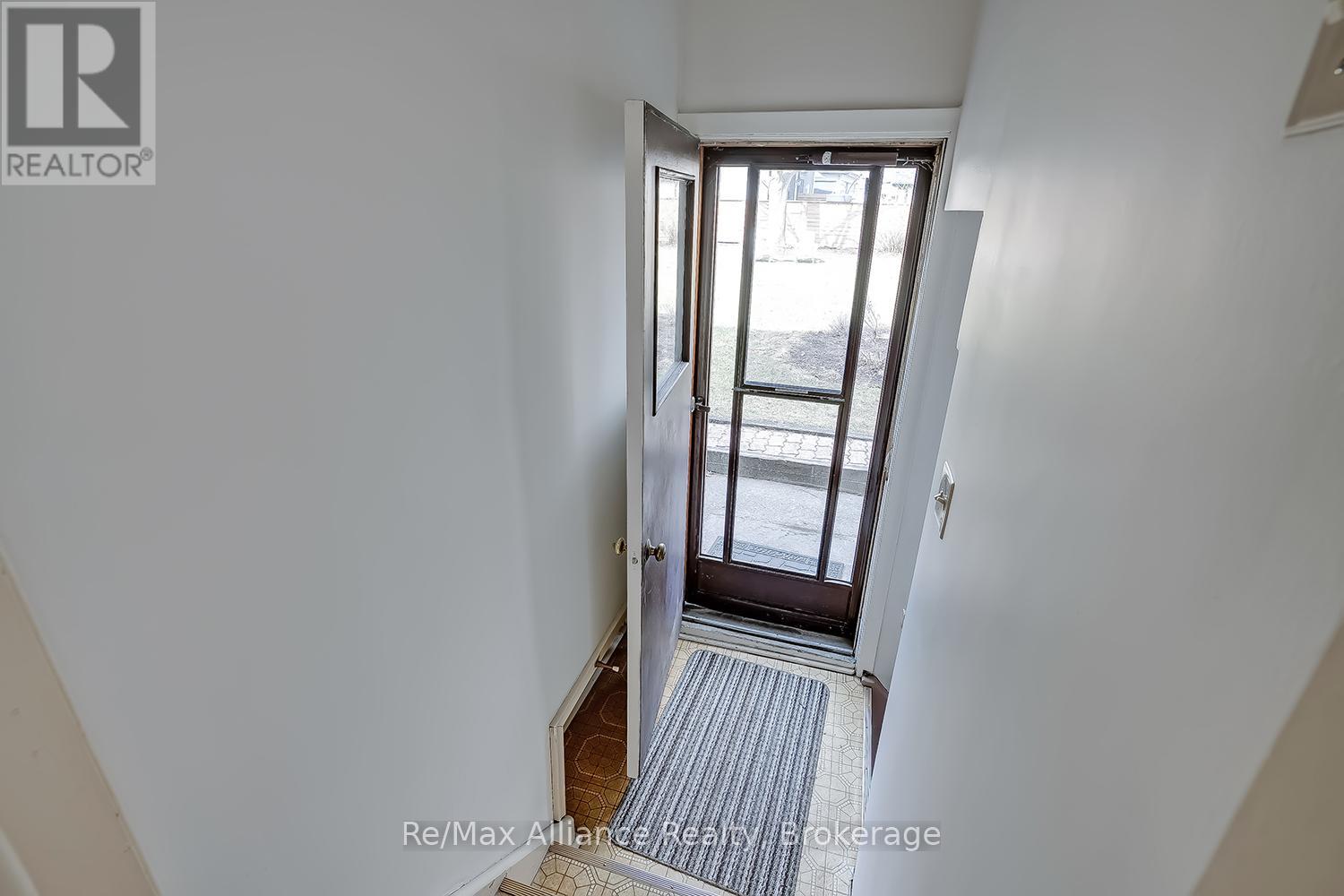 283 SPRUCE STREET - 26