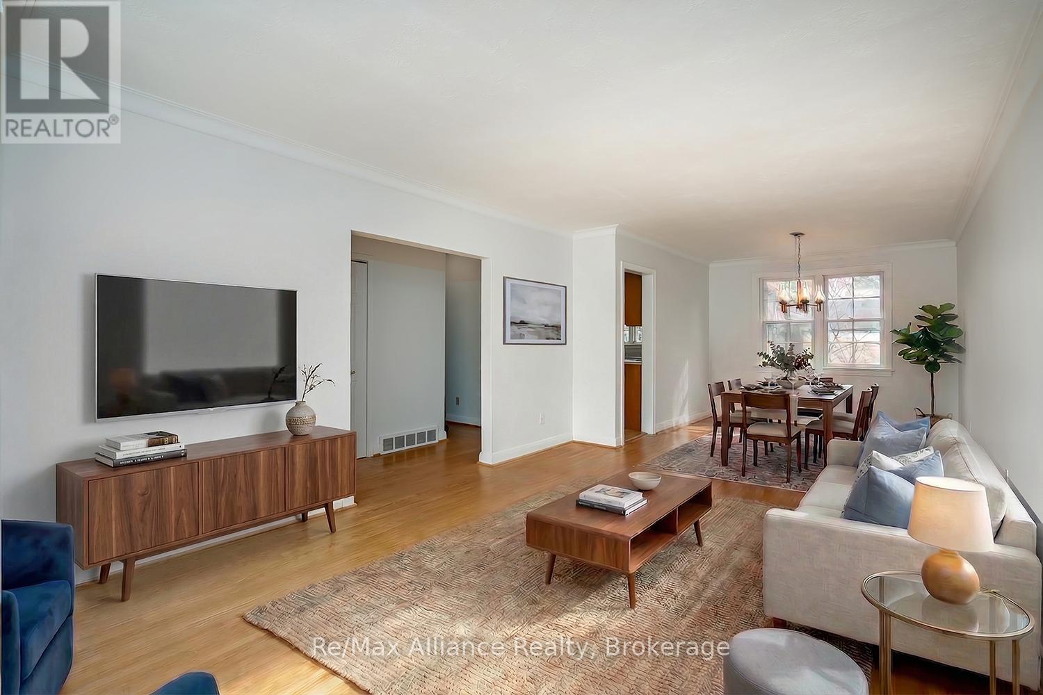 283 SPRUCE STREET - 7