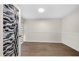 129 13725 72a Avenue, Surrey, BC V3W0S4 Photo 21