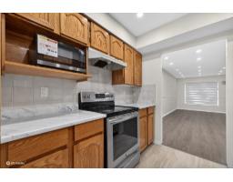 129 13725 72a Avenue, Surrey, BC V3W0S4 Photo 8