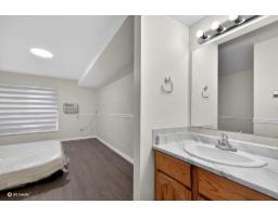 129 13725 72a Avenue, Surrey, BC V3W0S4 Photo 23