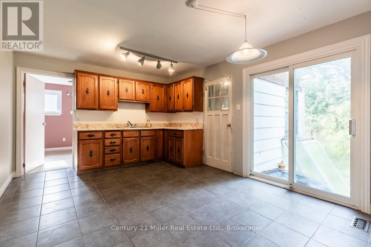15836 AIRPORT ROAD - 11