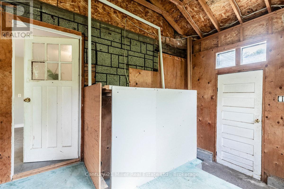 15836 AIRPORT ROAD - 28